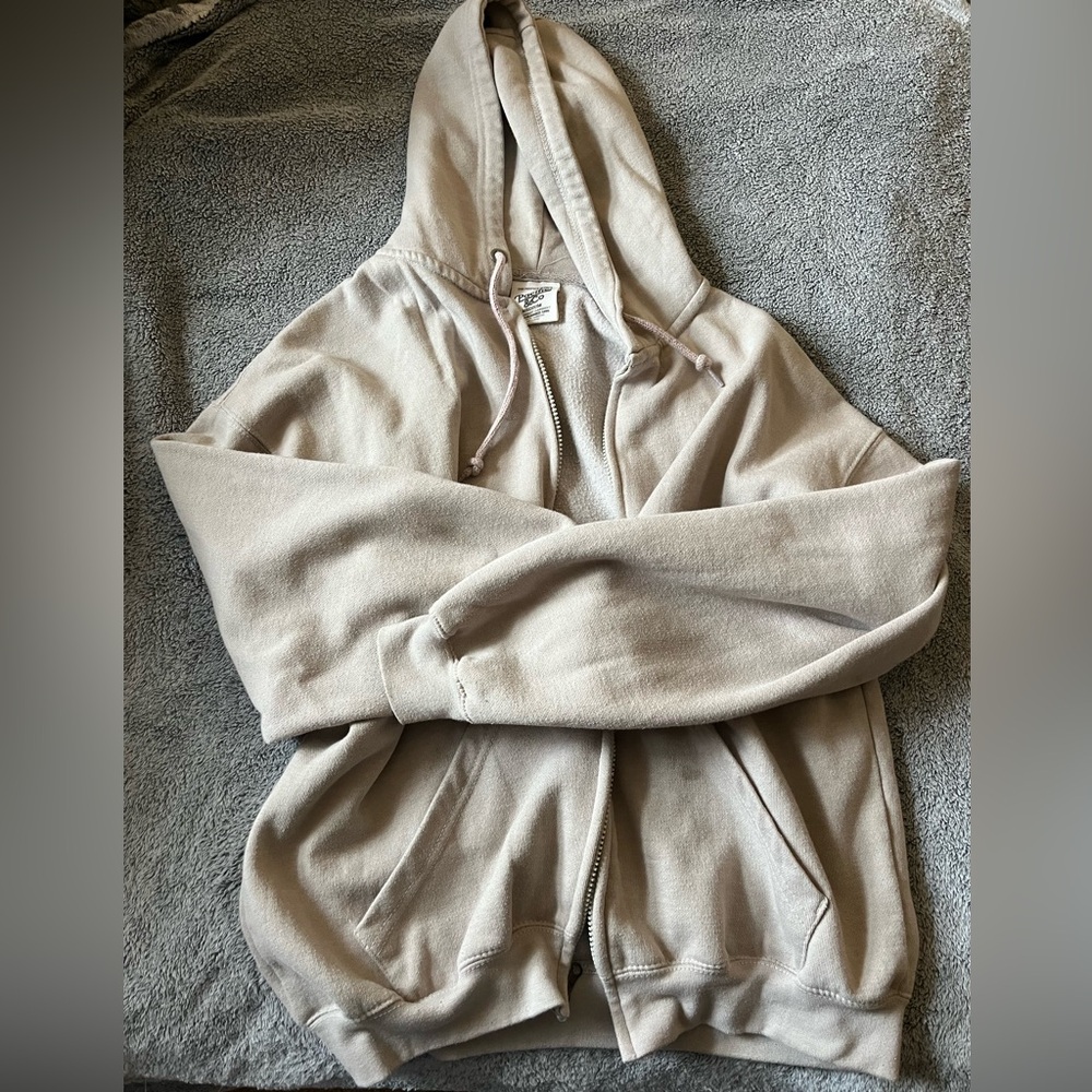 Brown sweatshirt